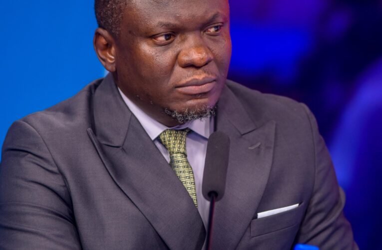 Après le braquage en plein jour à Victoire, Me Yves Mwekassa appelle à une réforme profonde des services de sécurité